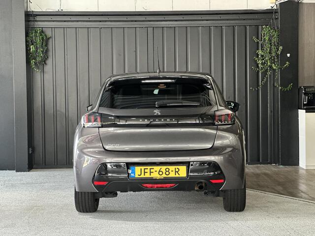 Peugeot 208 1.2 PureTech Allure Pack | Achteruitrijcamera | Stoelverwarming | Carplay | Cruise Control | LED Koplampen | LMV 16 |