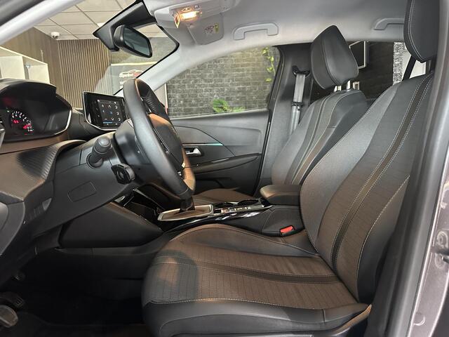 Peugeot 208 1.2 PureTech Allure Pack | Achteruitrijcamera | Stoelverwarming | Carplay | Cruise Control | LED Koplampen | LMV 16 |