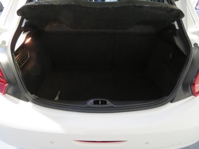 Peugeot 208 1.2 PureT. Signature