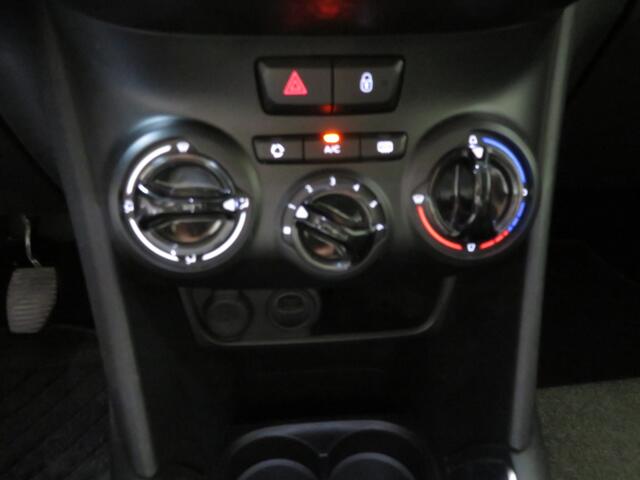 Peugeot 208 1.2 PureT. Signature