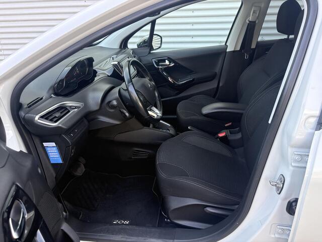 Peugeot 208 Allure 1.2 Turbo 110pk EAT6 | CAMERA | NAVI | PARELMOER! | 16" LM | CLIMA | CRUISE CONTROL | EXTRA GETINTE ACHTERRUITEN