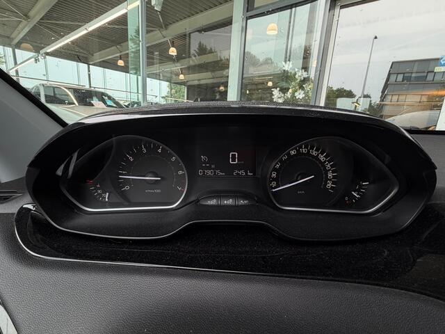 Peugeot 208 1.2 PureTech Blue Lion Airco / CV / Audio / D-riem vv