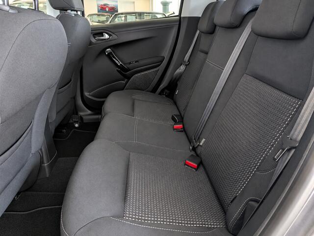 Peugeot 208 1.2 PureTech Active Automaat Airco, Cruise Control, Stuurbekrachtiging