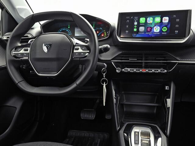 Peugeot 208 1.2 Hybrid 110 e-DCS6 Sport Style Automaat (APPLE CARPLAY, NAVIGATIE, PARKEERSENSOREN, SPORTSTOELEN, LANE ASSIST, CRUISE, NIEUWSTAAT)