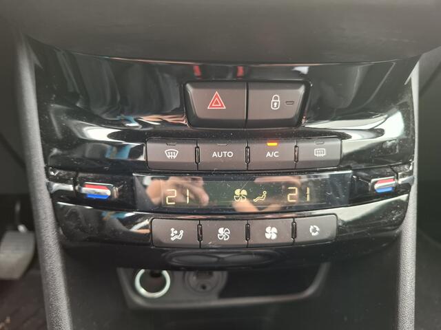 Peugeot 208 1.2 PureTech Allure | Nieuw Binnen | Navigatie | Climate Control | APK 21-08-2027 |