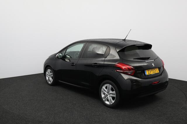 Peugeot 208 1.2 PureTech Signature/ INCLUSIEF NIEUWE DISTRIBUTIESET! Apple + Android/ Navi/ DAB+/ Airco/ Cruise/ Elek. pakket/ Isofix/ Bluetooth/ Armsteun/ Multi. LEDER. Stuur/ Mistl./ PDC/ Extra getint glas.