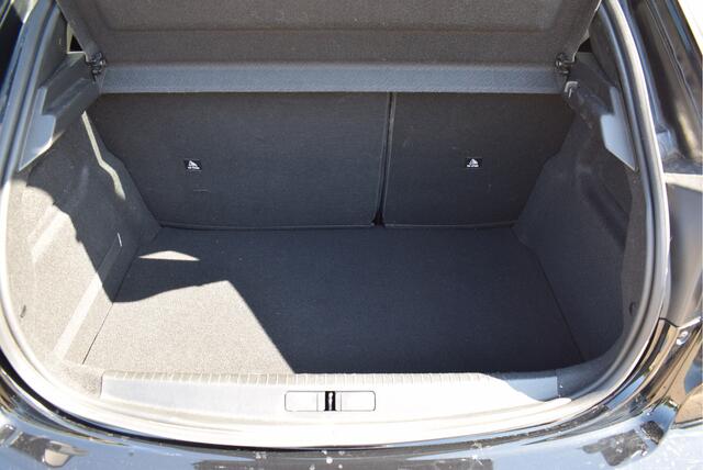 Peugeot 208 1.2 Active | NL-Auto | NAP | Apple Carplay/Android Auto