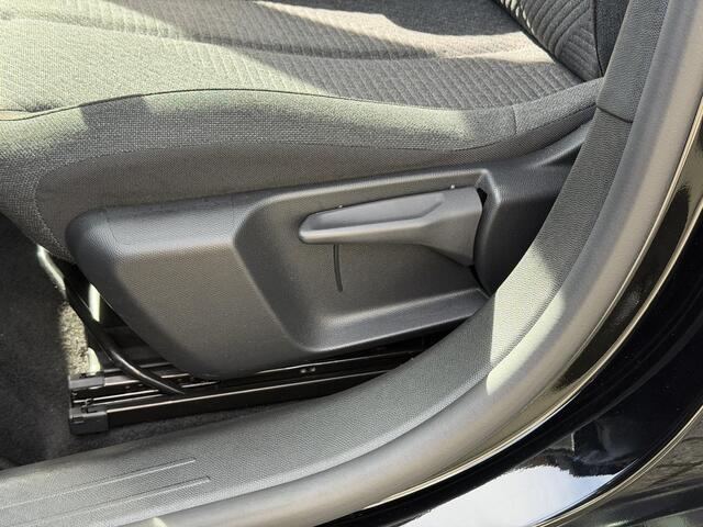 Peugeot 208 1.2 Hybrid 110 e-DCS6 Business