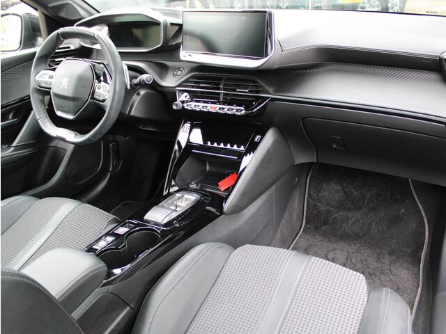 Peugeot 208 1.2 PureTech GT 130PK Automaat | Navi / Pano / Camera