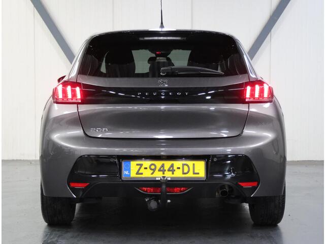 Peugeot 208 1.2 100PK Allure Pack | 1ste eigenaar | AppleCarplay/AndroidAuto | Parkeersensoren | FULL LED | Navigatie | Lederen Stuurwiel | Camera | Climate Control | Cruise Control | 16" LMV | Isofix | Privacy Glass | Trekhaak |