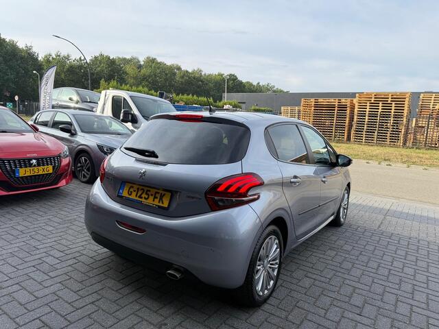 Peugeot 208 1.2 110PK GT-Line | 1E EIGENAAR | 3/6/12 MND GARANTIE | AUTOMAAT | PANO | NAVI | CARPLAY | CRUISE | LMV |