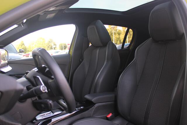 Peugeot 208 1.2 Hybrid 145PK AUTOMAAT GT | PANORAMA DAK | ADAPTIVE CRUISE CONTROL | KEYLESS ENTRY/START | LICHTMETALEN VELGEN 17" | ACHTERUITRIJ CAMERA | FULL LED KOPLAMPEN | PARKEERSENSOREN VOOR + ACHTER | DAB+ RADIO | NAVIGATIE | SFEER VERLICHTING |