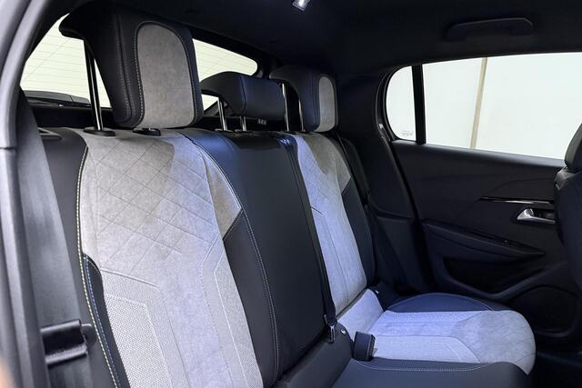 Peugeot 208 1.2 PureTech GT Pack | 3D i-cockpit | | Alcantara bekleding | Verwarmbare voorstoelen | Adaptieve cruise control | Apple Carplay/Android Auto | Navigatie full map