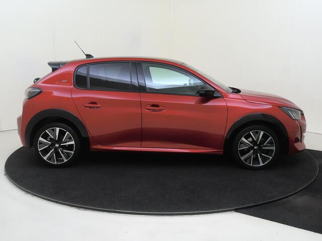 Peugeot 208 1.2 PureTech GT Pack | airco automatisch | Apple Carplay/Android | cruise control adaptief met Stop&Go en stuurhulp | dodehoek detectie |lederen/microvezel bekleding | LED koplampen | lichtmetalen velgen 17" | navigatiesysteem full map |