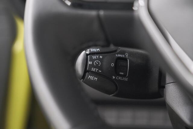 Peugeot 208 1.2 Hybrid 110 e-DCS6 Style | Parkeersensoren | Apple Carplay | Cruise Control | Airco