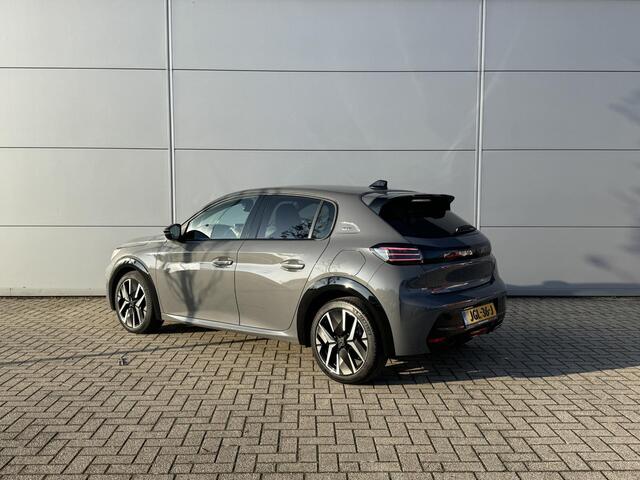 Peugeot 208 1.2 Hybrid 145 e-DCS6 GT | Alcantara bekleding | Elektrisch verstelbare stoelen | Stoelverwarming/Stoelmassage | Camera | Adaptieve Cruise Control