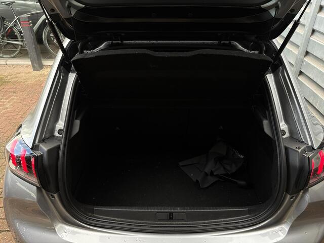 Peugeot 208 GT 1.2 Turbo 130pk EAT8 | PANODAK | TREKHAAK | STOELVERW. | ADAPTIVE CRUISE | BLACK DIAMOND | KEYLESS ENTRY | DODEHOEKBEW. | APPLE CARPLAY / ANDROID AUTO | DAB+ |