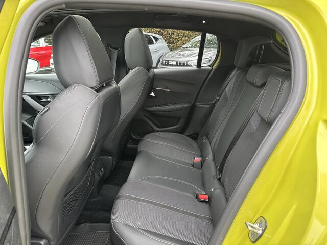 Peugeot 208 1.2 Hybrid 100 e-DCS6 GT navigatie / Panorama dak / Automaat