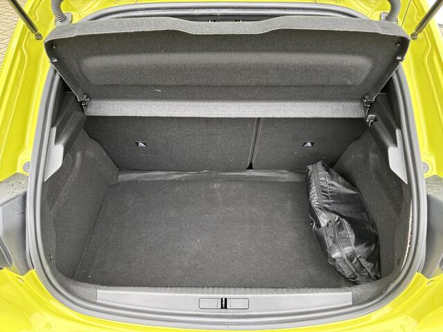 Peugeot 208 1.2 Hybrid 100 e-DCS6 GT navigatie / Panorama dak / Automaat