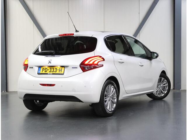 Peugeot 208 1.2 110PK Allure | AUTOMAAT | AppleCarplay/AndroidAuto | Panoramadak | Armsteun | Parkeersensoren | FULL LED | Navigatie | Lederen Stuurwiel | Camera | Climate Control | Cruise Control | 16" LMV | Isofix | Privacy Glass |