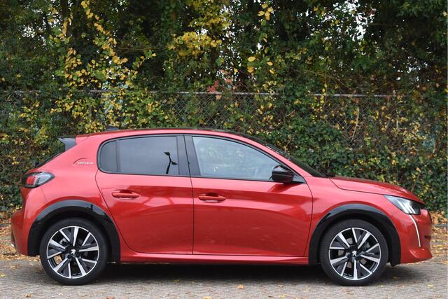 Peugeot 208 1.2 PureTech GT-Line 131 pk Pack Connect | Pano.dak | Camera | Stoelverwarming | Caplary | DAB | LM-Velgen | Full LED – foto 5