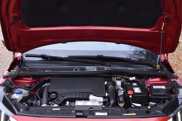 Peugeot 208 1.2 PureTech GT-Line 131 pk Pack Connect | Pano.dak | Camera | Stoelverwarming | Caplary | DAB | LM-Velgen | Full LED – foto 9