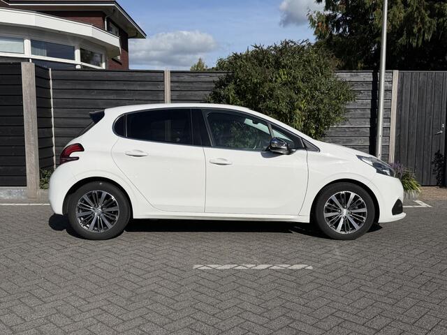 Peugeot 208 Allure 1.2 PureTech 82PK Trekhaak, Navigatie, Parkeersensoren Achter, Climate Control, Cruise Control – foto 6