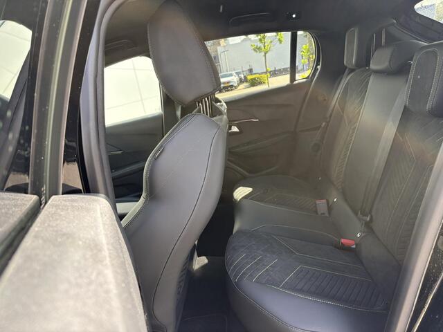 Peugeot 208 1.2 Hybrid 145 e-DCS6 GT | Elektrisch verstelbare stoelen | Stoelverwarming/Massagestoelen | Camera | Adaptieve Cruise Control | Apple Carplay/Android Auto
