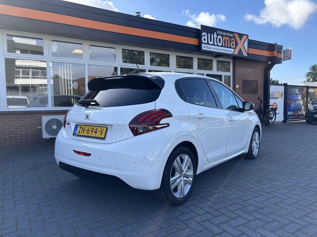 Peugeot 208 1.2 PureTech Signature |Navi|Bleutooth| – foto 2