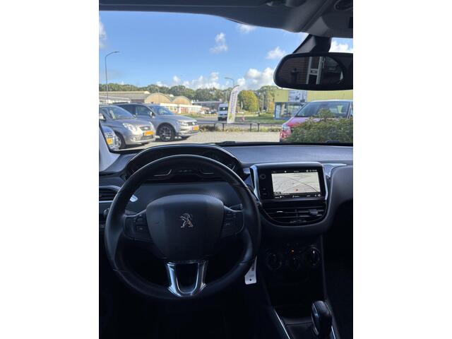 Peugeot 208 1.2 PureTech Signature |Navi|Bleutooth| – foto 8