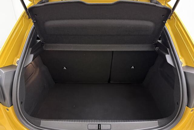 Peugeot 208 1.2 PureTech Active Pack | Lage km.stand | Lichtmetalen velgen | Android auto/Appel carplay | Airco | Cruise control | Navigatie | Parkeersensoren achter