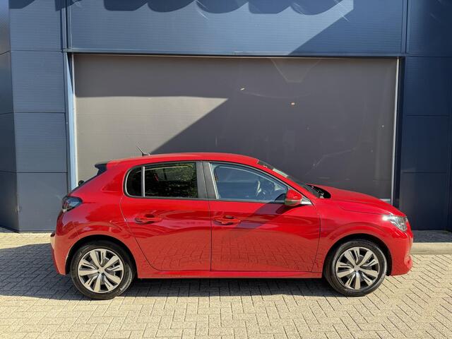Peugeot 208 1.2 Active | Trekhaak | Touch Screen met Apple Carplay | Navigatie via Telefoon | Airconditioning | Cruise-Control | Parkeersensoren | Stuurwielbediening |