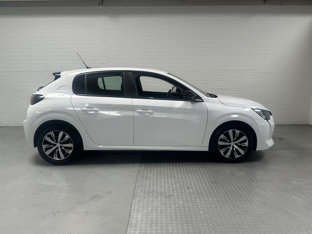 Peugeot 208 1.2 PureTech Active Pack AIRCO / NAVI / CRUISE / CARPLAY
