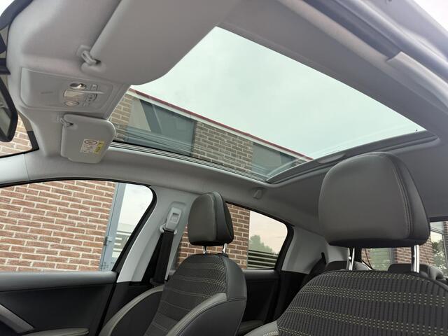 Peugeot 208 1.2 PureTech Roland Garros 2e Eigenaar|Navi|Camera|Pano|D-riem vv in 2025|Clima|Cruise|Carplay|Goed Onderhouden|APK tot 08-2026 – foto 2