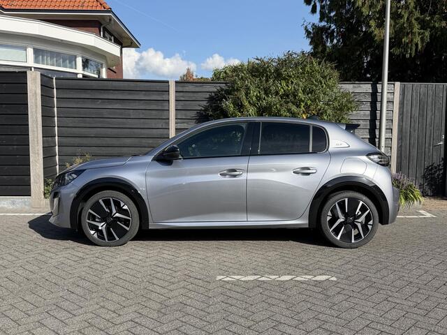 Peugeot 208 GT 1.2 Hybrid 145PK e-DCS6 Automaat Navigatie, Achteruitrijcamera, Keyless, Alcantara, Stoelverwarming, Apple Carplay, Android Auto – foto 6