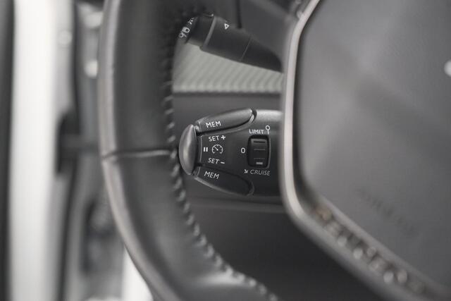 Peugeot 208 PureTech 100 Allure | Afneembare Trekhaak | Camera | Apple Carplay | Parkeersensoren – foto 3