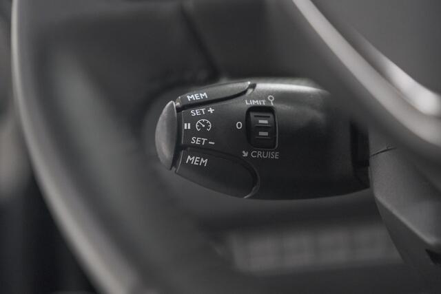 Peugeot 208 PureTech 100 Allure | Parkeersensoren | Navigatie | Apple Carplay – foto 4