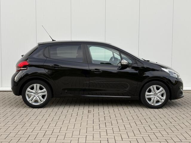 Peugeot 208 1.2 PureTech Signature | extreem lage km stand | stoelverwarming | carplay | Heel netjes! – foto 4