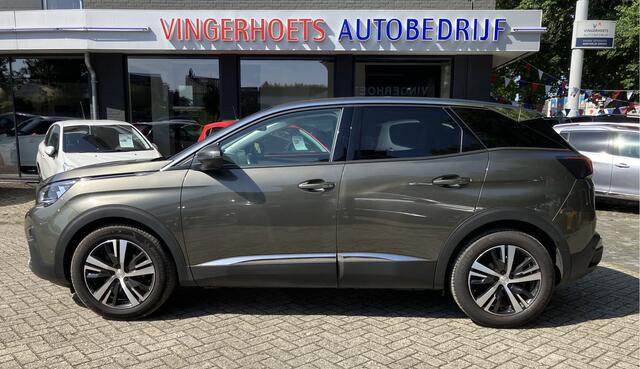 Peugeot 3008 1.2 130PK Allure **Mooie kleur Amazonite-Lederen bekleding-LM-velgen-Navigatie-Parkeercamera**