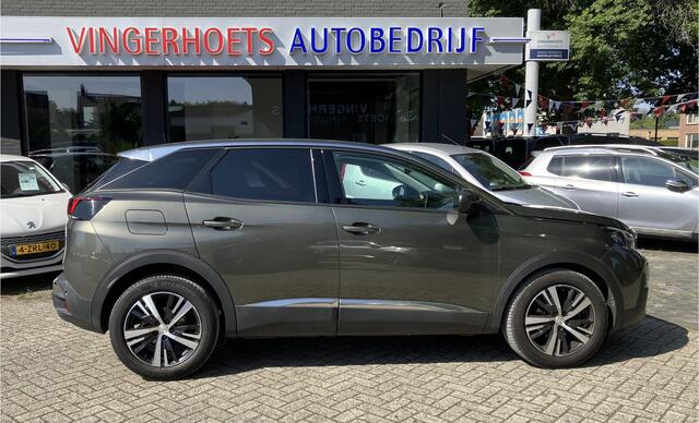 Peugeot 3008 1.2 130PK Allure **Mooie kleur Amazonite-Lederen bekleding-LM-velgen-Navigatie-Parkeercamera**