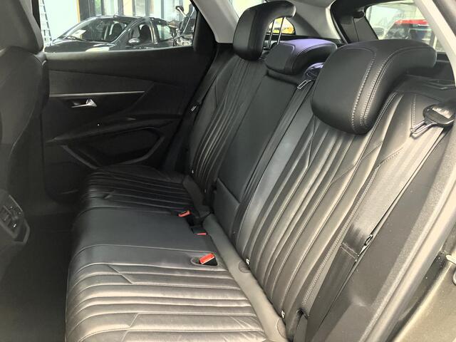 Peugeot 3008 1.2 130PK Allure **Mooie kleur Amazonite-Lederen bekleding-LM-velgen-Navigatie-Parkeercamera**