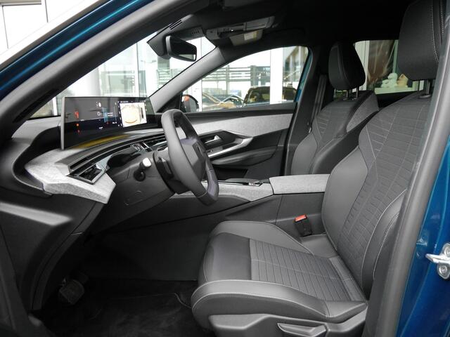 Peugeot 3008 1.2 Hybrid 136 Allure | Demo | Nieuw model | 360 Camera | Carplay | Navigatie | Verwarmbaar stuurwiel | Keyless Entry/Start | Adaptive Cruise Control | BLIS | Draadloze telefoon oplader | DAB |