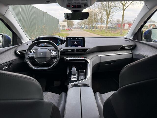 Peugeot 3008 1.6 HYbrid 225 Allure