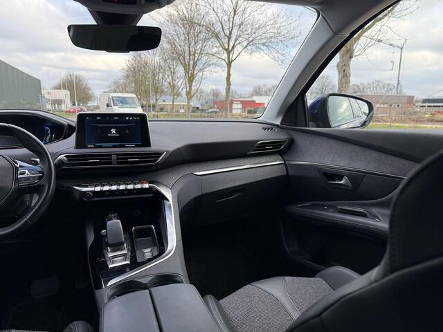 Peugeot 3008 1.6 HYbrid 225 Allure