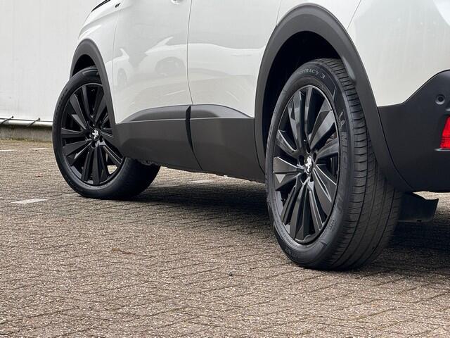 Peugeot 3008 1.2 Turbo GT BlackLine Automaat met Schuifdak, Navi/Camera, 19inch