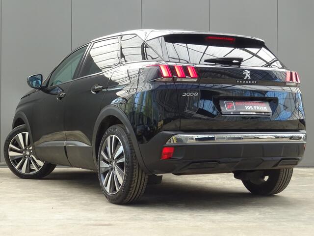 Peugeot 3008 1.2 PureTech Allure * CARPAY * 19 INCH !!