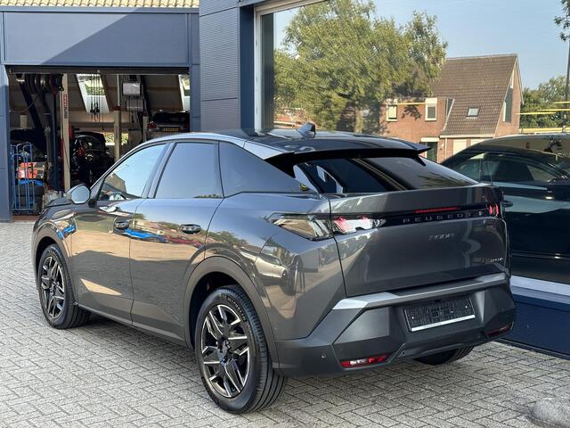 Peugeot 3008 1.2 Hybrid 145 PK Allure | Bouwjaar 2025 | Automaat | Panorama Navigatie | Keyless Entry | Parkeer Camera | Cruise Control | AGR Stoel | Stoelverwarming | Climate Control | LED Verlichting | 19 Inch Lichtmetalen Velgen |