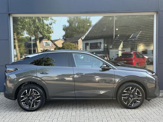 Peugeot 3008 1.2 Hybrid 145 PK Allure | Bouwjaar 2025 | Automaat | Panorama Navigatie | Keyless Entry | Parkeer Camera | Cruise Control | AGR Stoel | Stoelverwarming | Climate Control | LED Verlichting | 19 Inch Lichtmetalen Velgen |