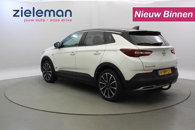 Peugeot 3008 1.6 Turbo Hybrid4 Business Executive - Carplay, Half Leer