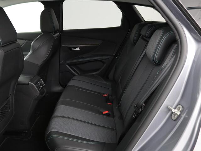 Peugeot 3008 1.5 BlueHDi Allure Pack Business | Trekhaak | LED | Camera | Apple Carplay | Navigatie | Dodehoek Detectie | Cruise Control | LMV